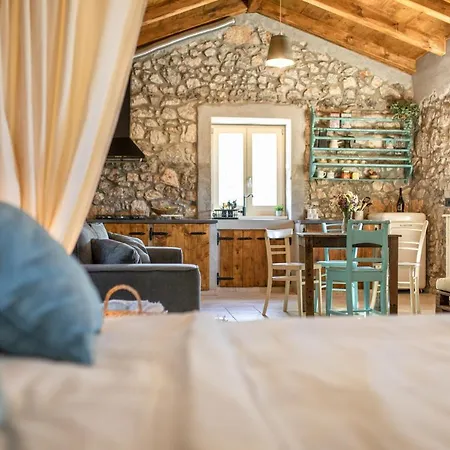 Eco House Picik Pinezići