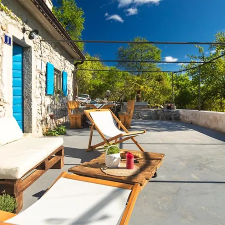 בית נופש Eco House Picik *