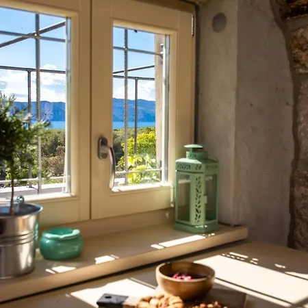 Eco House Picik * Pinezići